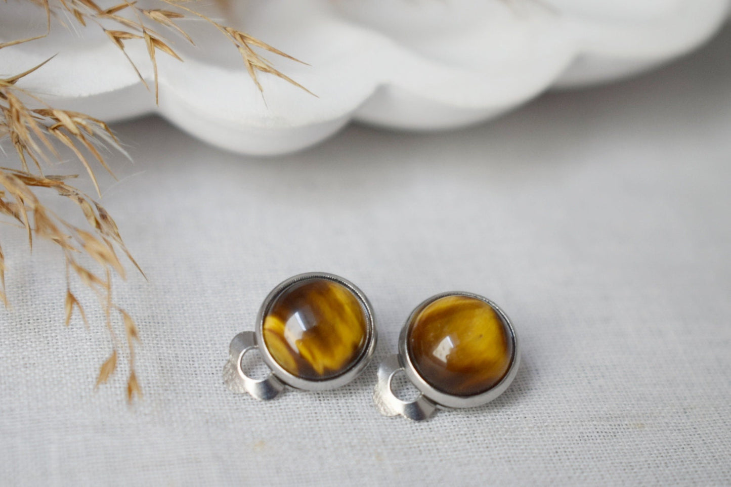 Small tiger eye clip on earrings, Gemstone ear clips, Natural Stone No hole earrings, Non pierced earrings, Tiger's eye jewelry women