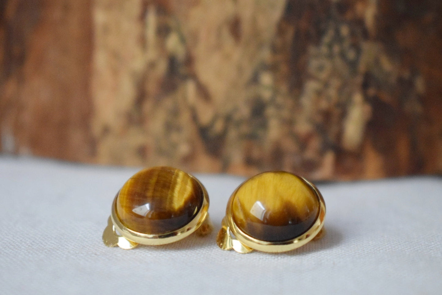 Tiger eye clip earrings, Small Gemstone gold clip on earrings, Brown, 8mm Natural stone ear clips, Non pierced earrings, Jewelry Gift