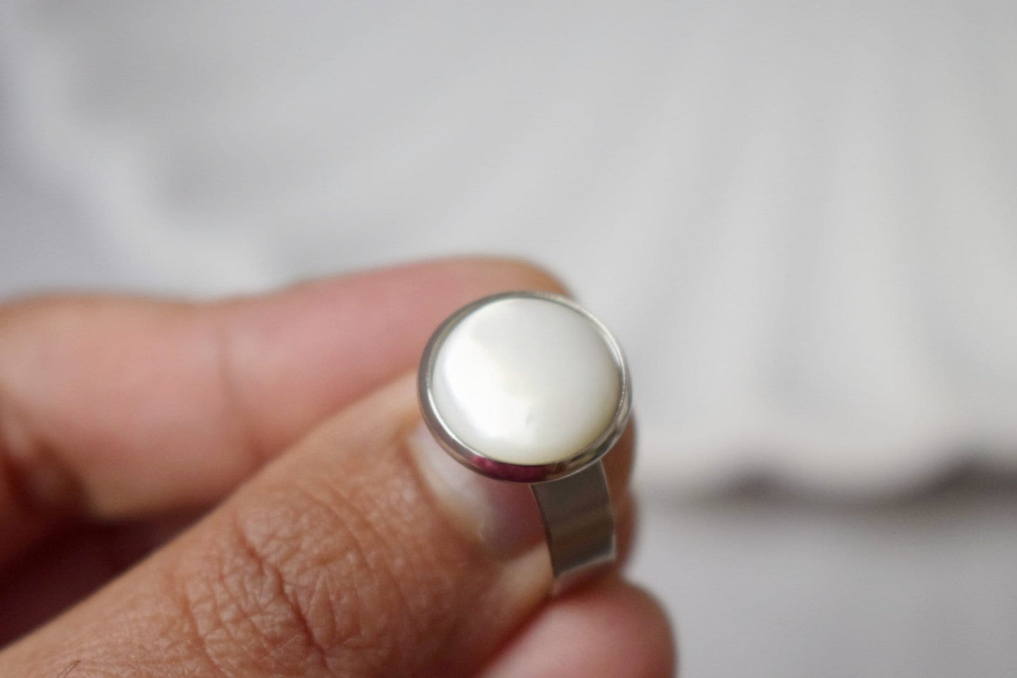 Mother of pearl ring for women, Pearl Adjustable ring silver, Everyday ring, White round ring, Mother of pearl jewelry, Birthday gift her