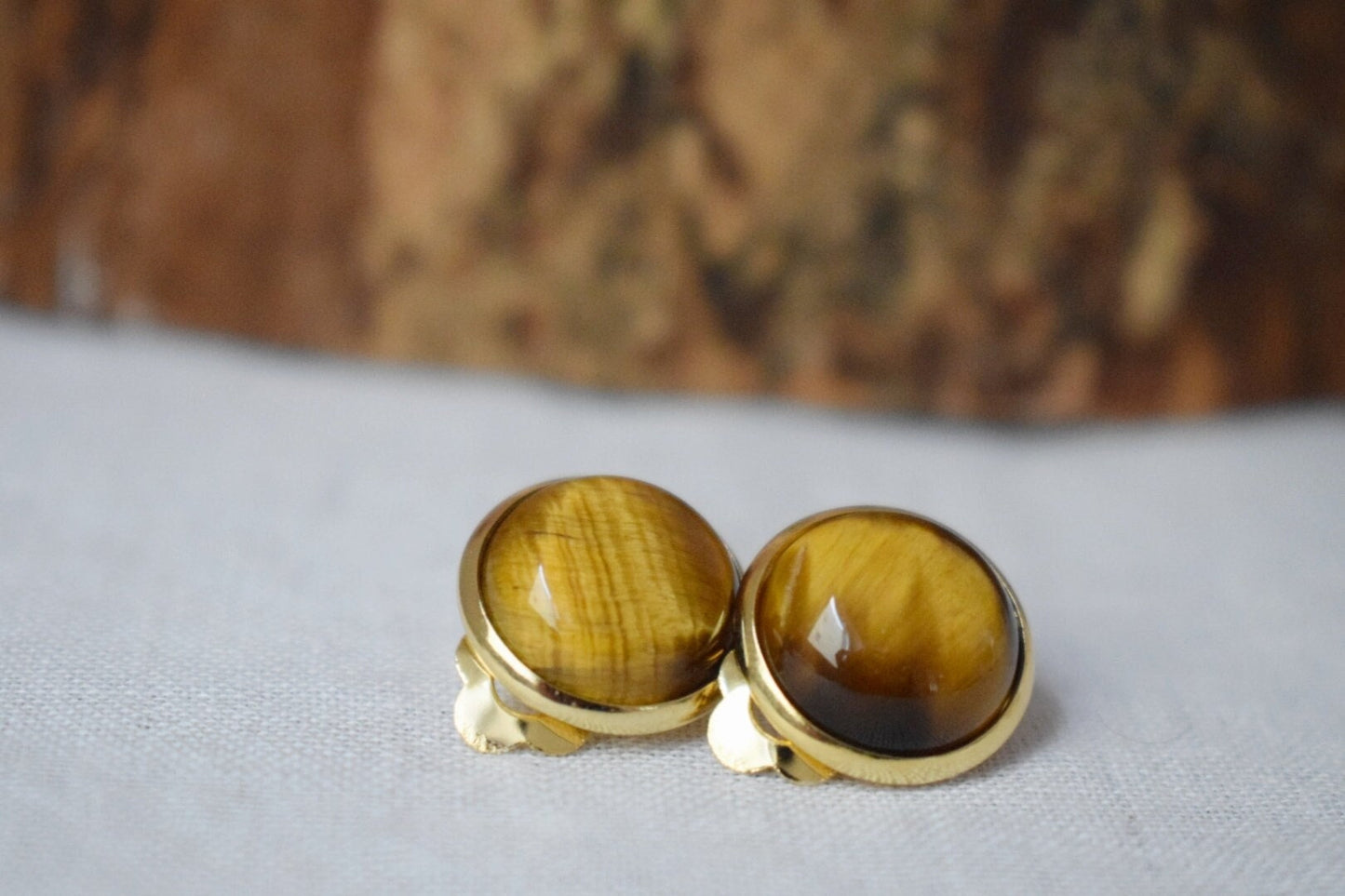 Tiger eye clip earrings, Small Gemstone gold clip on earrings, Brown, 8mm Natural stone ear clips, Non pierced earrings, Jewelry Gift