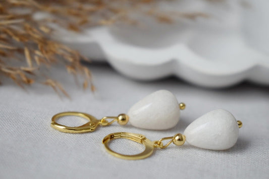 White jade gold earrings, Teardrop gemstone huggies, Hoops drop stone, Pearl hanging earrings, Lever back, White gold jewelry, Gift for her