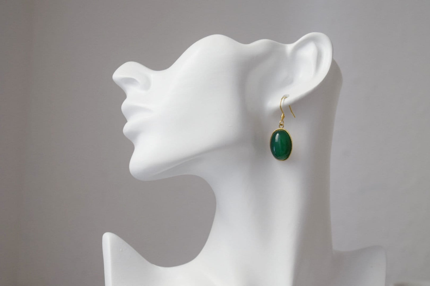 Grüne Achat Ohrringe Gold, Ovale Edelstein Ohrringe, Grüne Stein Ohrringe, Hängende grüne Ohrringe, Handgemachter Achat Schmuck, Geschenk für Sie
