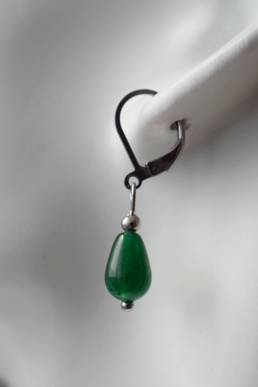 Green jade teardrop earrings silver, Small huggies with drop gemstone, Hoops green stone, Pearl hanging earrings, Lever back, Gift for her