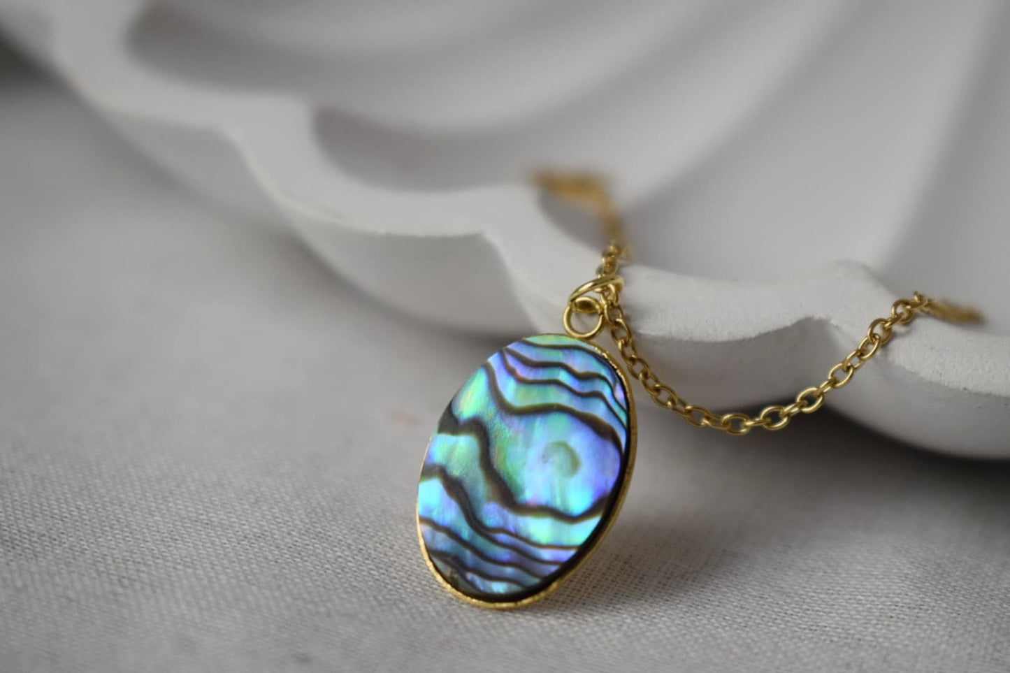 Natural abalone shell necklace, Paua shell, Abalone oval pendant necklace, Colorful abalone, Abalone gold jewelry for women