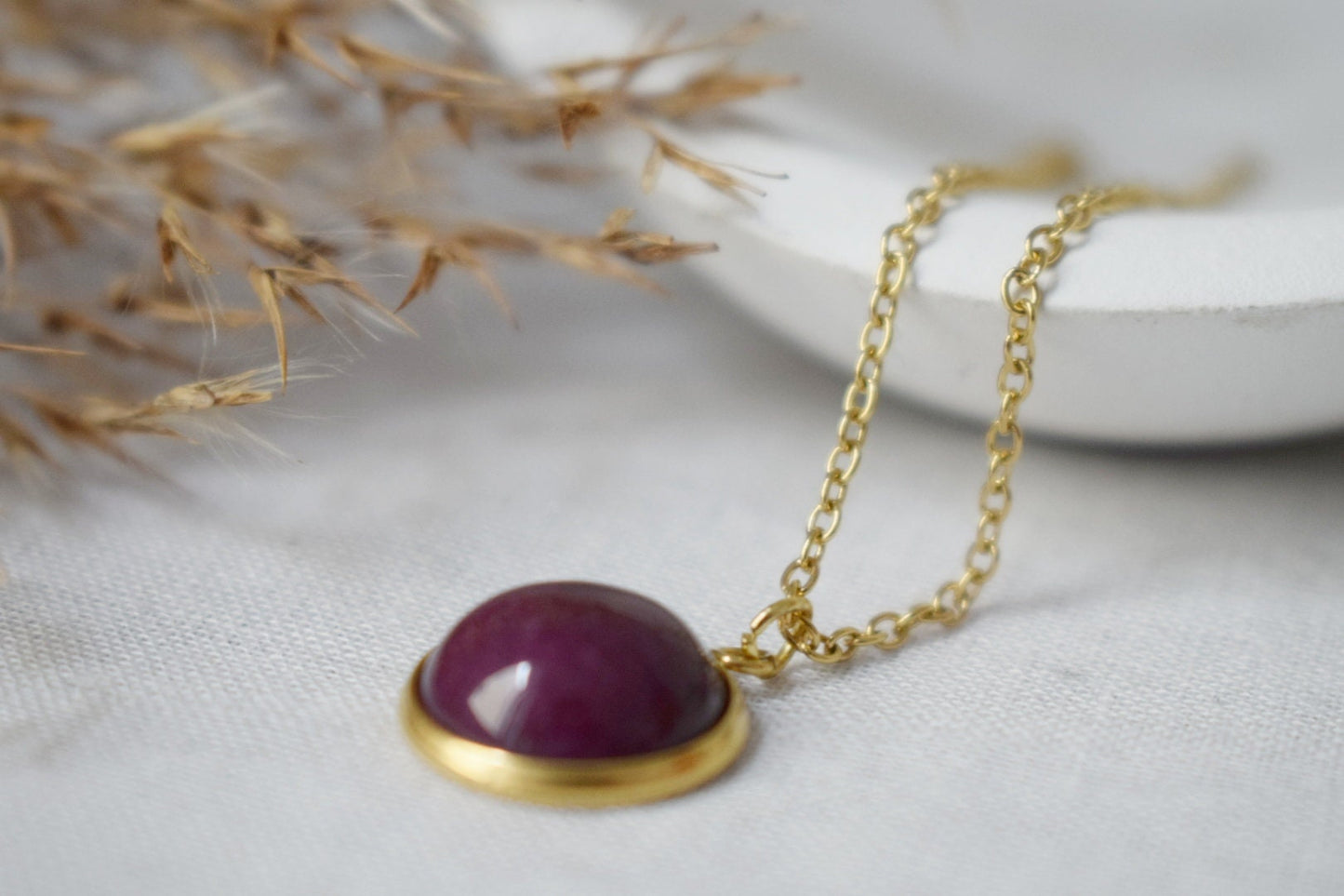 Red jade pendant necklace for women gold, red necklace, red gemstone necklace pendant, birthstone, jade jewelry, gift necklace for her