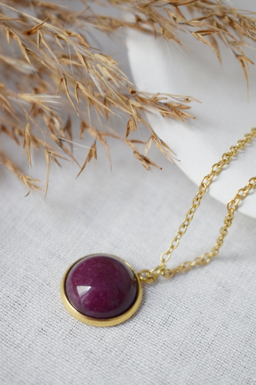 Red jade pendant necklace for women gold, red necklace, red gemstone necklace pendant, birthstone, jade jewelry, gift necklace for her