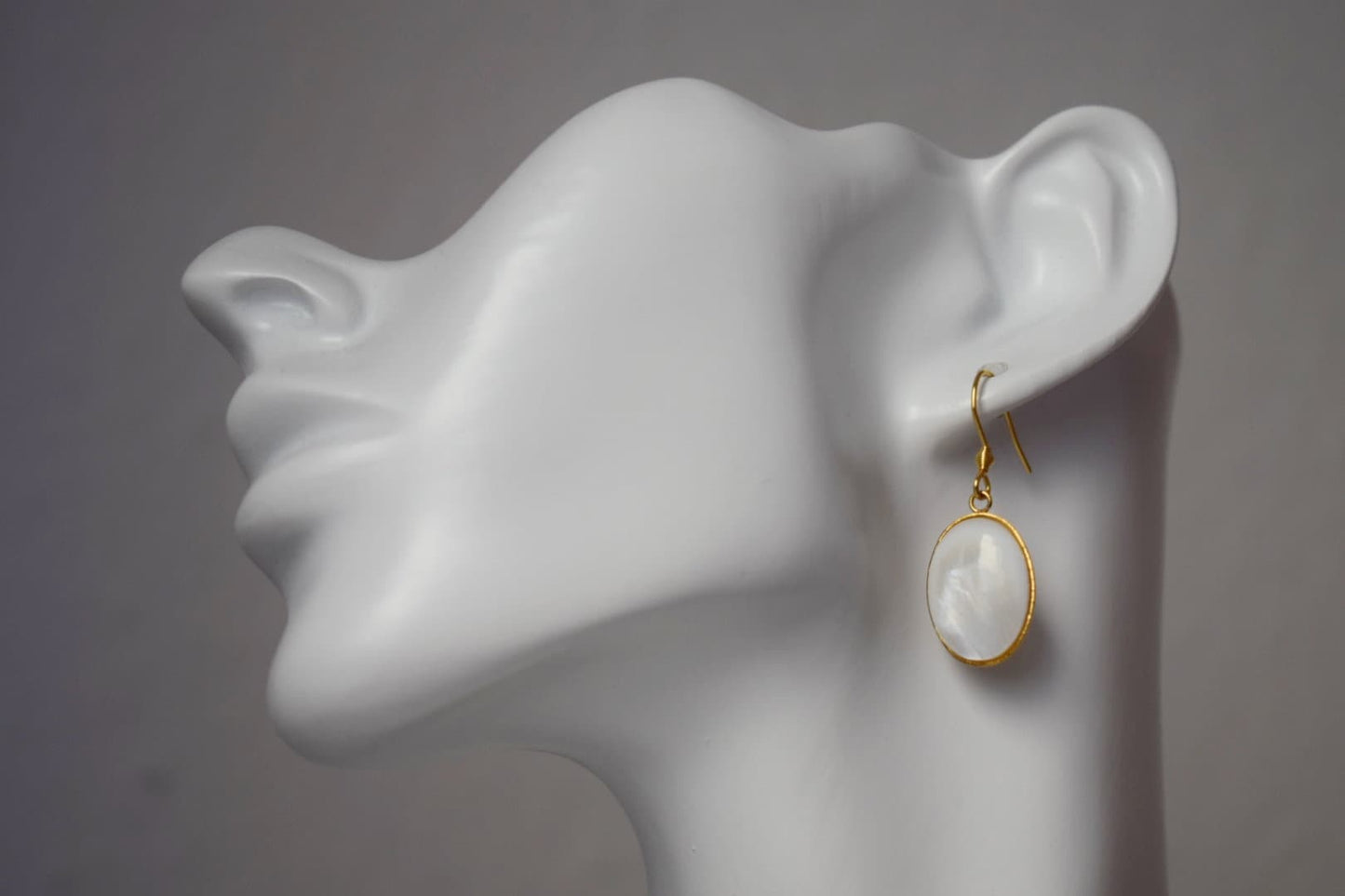 Freshwater shell gold earrings, Pearl gold earrings, Oval pendant dangle earrings, Bridesmaid, Wedding jewelry, Handmade gift for her