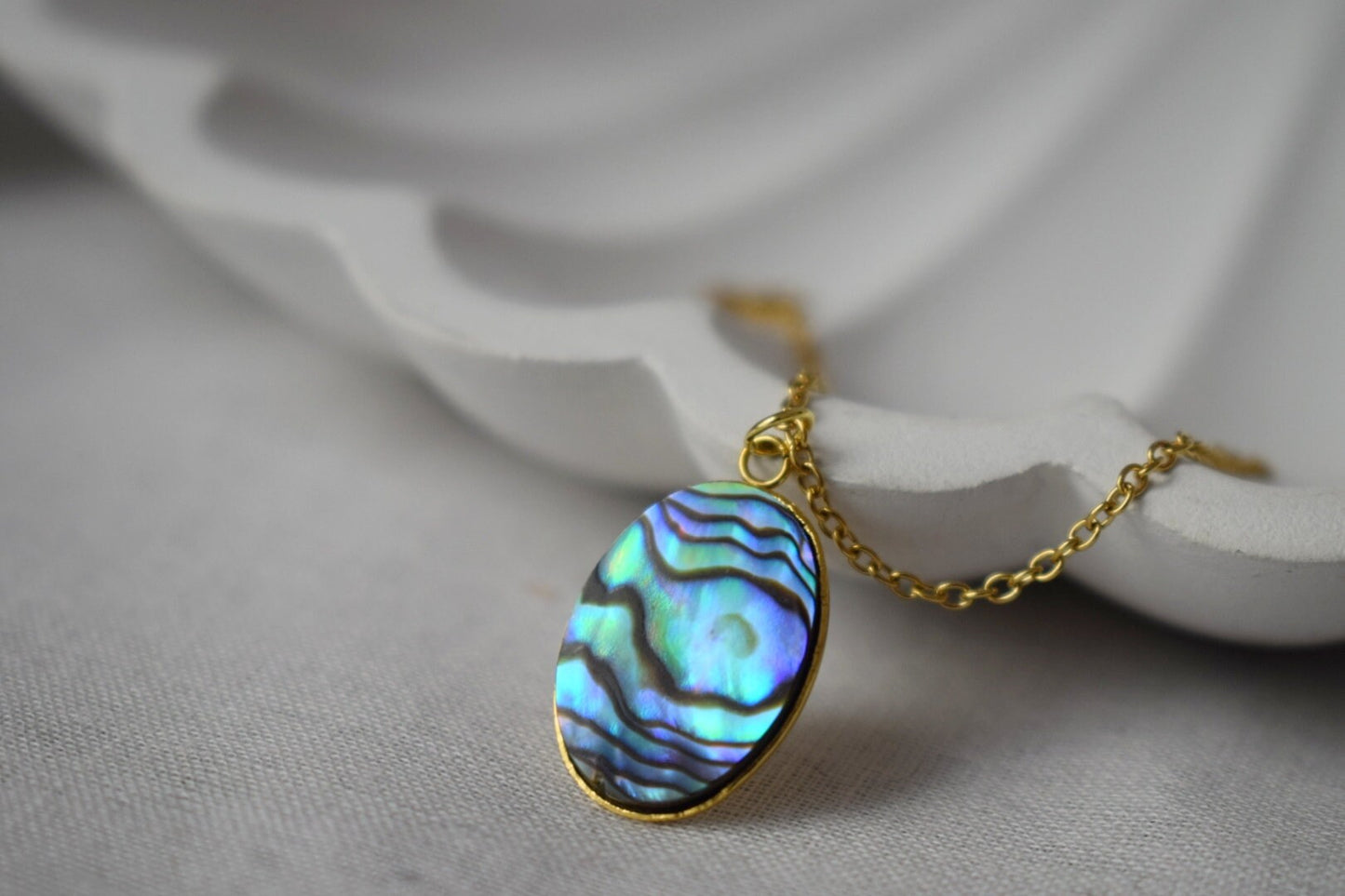 Natural abalone shell necklace, Paua shell, Abalone oval pendant necklace, Colorful abalone, Abalone gold jewelry for women