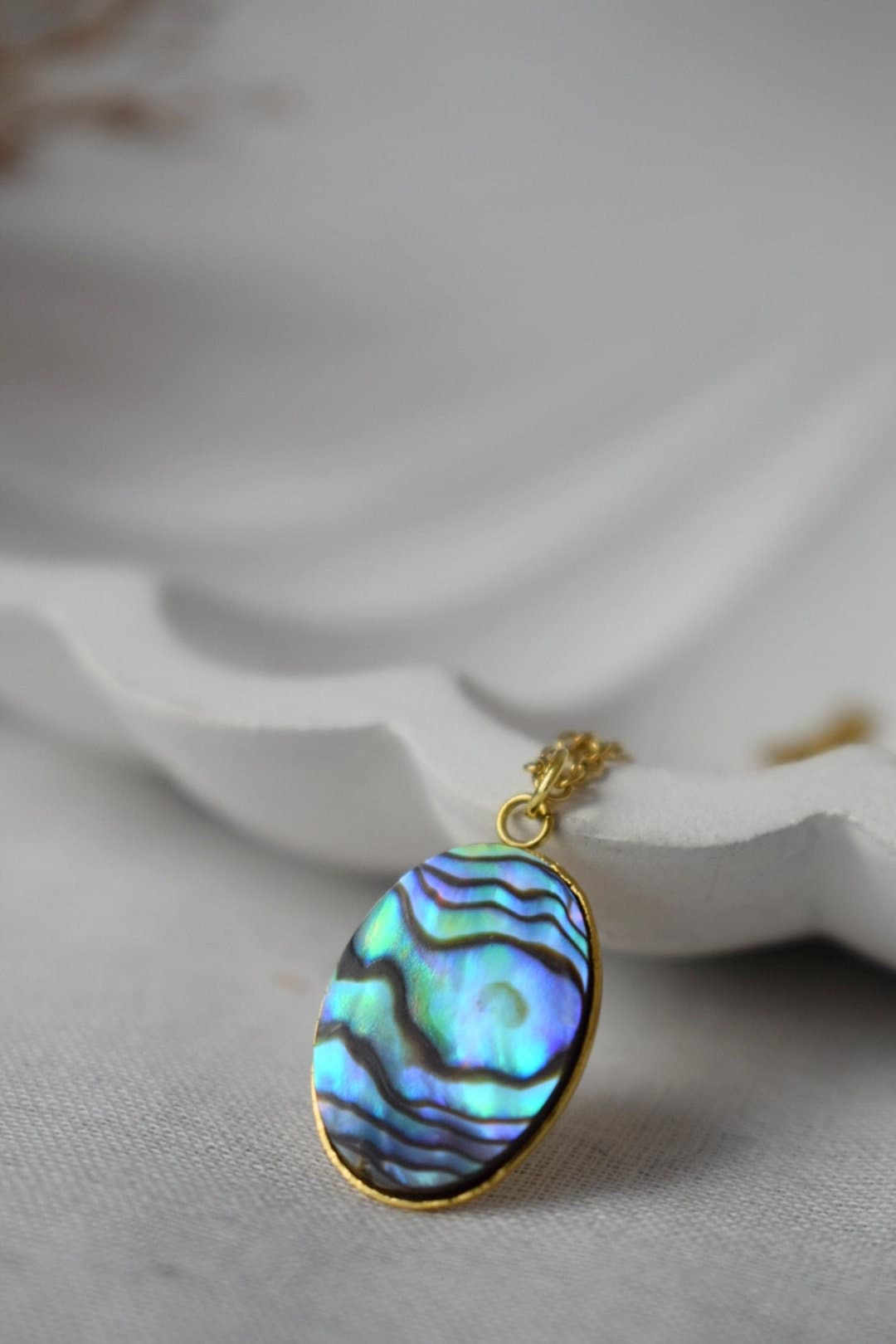 Natural abalone shell necklace, Paua shell, Abalone oval pendant necklace, Colorful abalone, Abalone gold jewelry for women