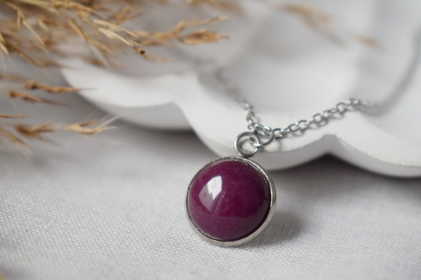 Red jade pendant necklace for women gold, red necklace, red gemstone necklace pendant, birthstone, jade jewelry, gift necklace for her