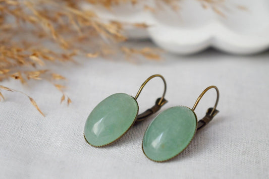 Green aventurine vintage earrings, Gemstone lever back earrings, Green stone, Dangle, Hanging, Oval, Antique bronze, Aventurine jewelry