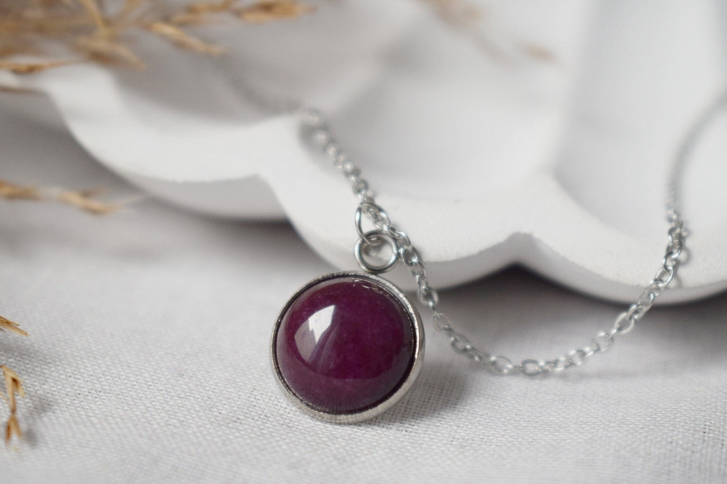Red jade pendant necklace for women gold, red necklace, red gemstone necklace pendant, birthstone, jade jewelry, gift necklace for her