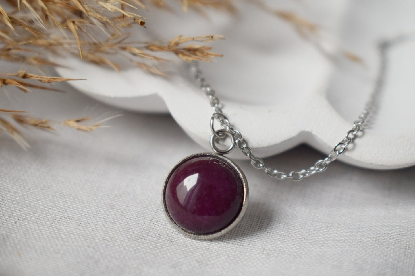 Red jade pendant necklace for women gold, red necklace, red gemstone necklace pendant, birthstone, jade jewelry, gift necklace for her