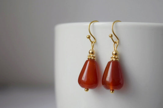 Carnelian teardrop earrings gold, Natural Carnelian dangle earrings, Red gemstone drop earrings, Carnelian jewelry for women, Gift for her