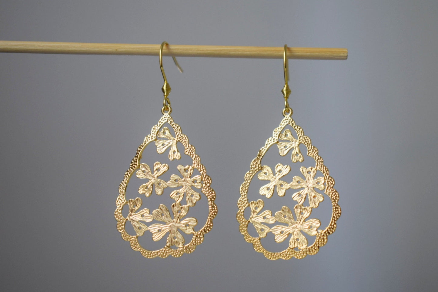Teardrop flower earrings, Ornament earrings, 18k gold plated, Long filigree earrings, Stainless steel, Victorian jewelry, Unique gift her