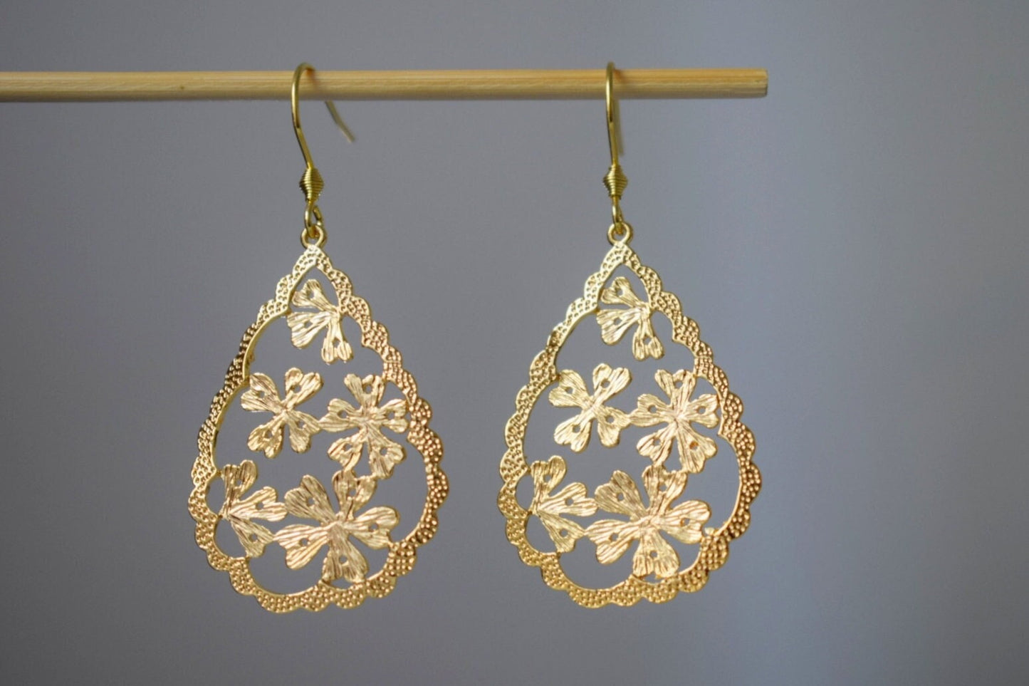 Teardrop flower earrings, Ornament earrings, 18k gold plated, Long filigree earrings, Stainless steel, Victorian jewelry, Unique gift her