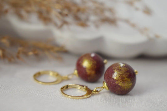 Wine red jade earrings, Jade bead hoops, Gemstone huggies, Burgundy earrings for women, Jade bead with gold foil, Pearl hoops, Gift jewelry
