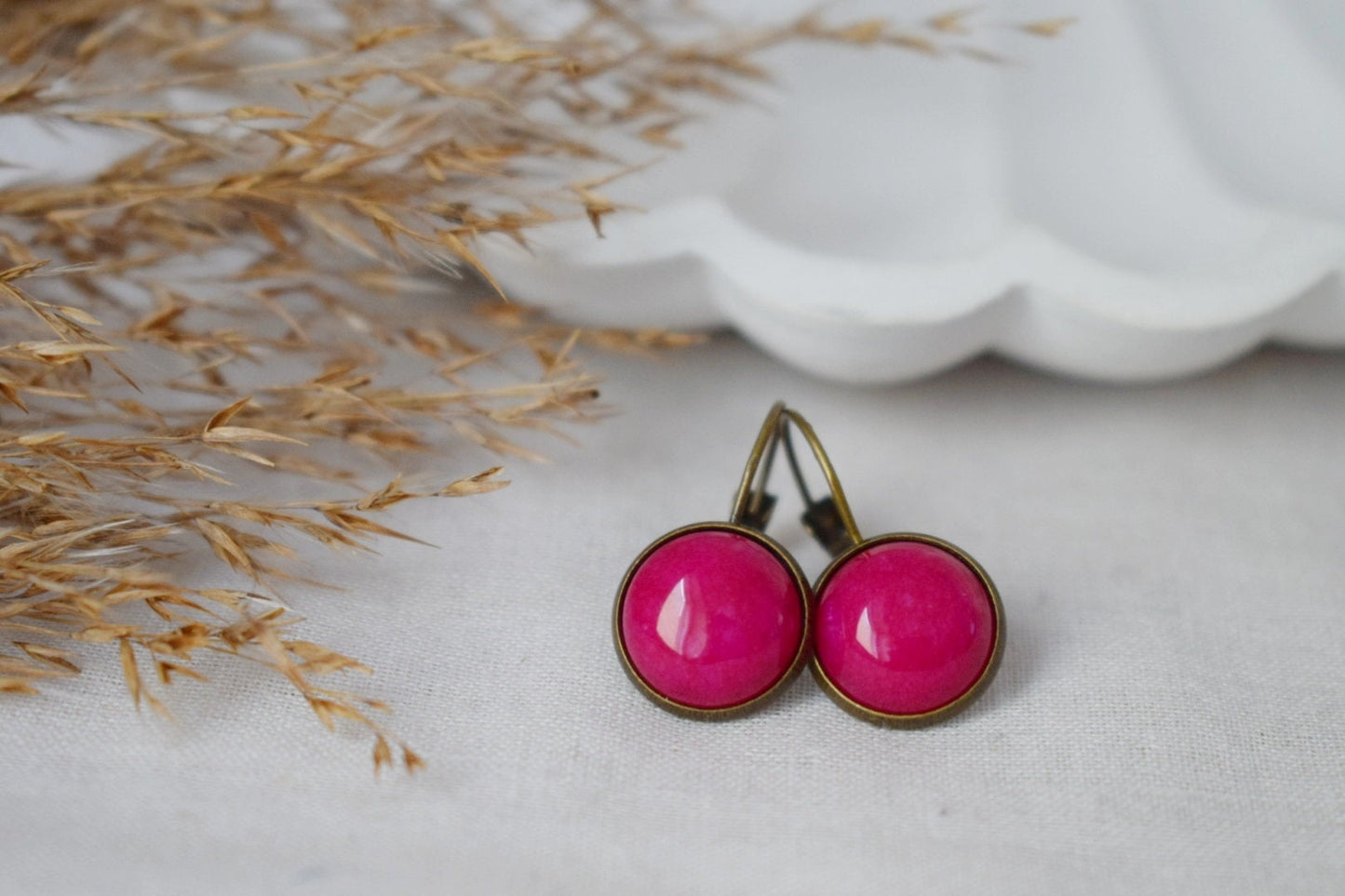 Pink jade earrings, Vintage dangle earrings, Hot pink, Round, 12mm, Gemstone hanging earrings, Cabochon, Bronze, Jade jewelry, Gift for her