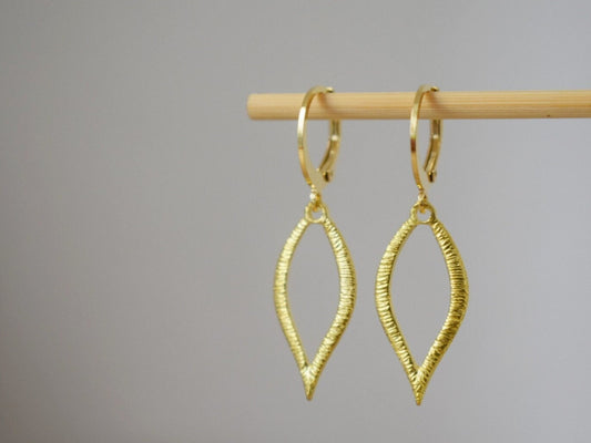 Huggie earrings with gold plated leaf pendant, Minimalist hanging dangle and drop earrings, Small jewelry gifts for women mom wife