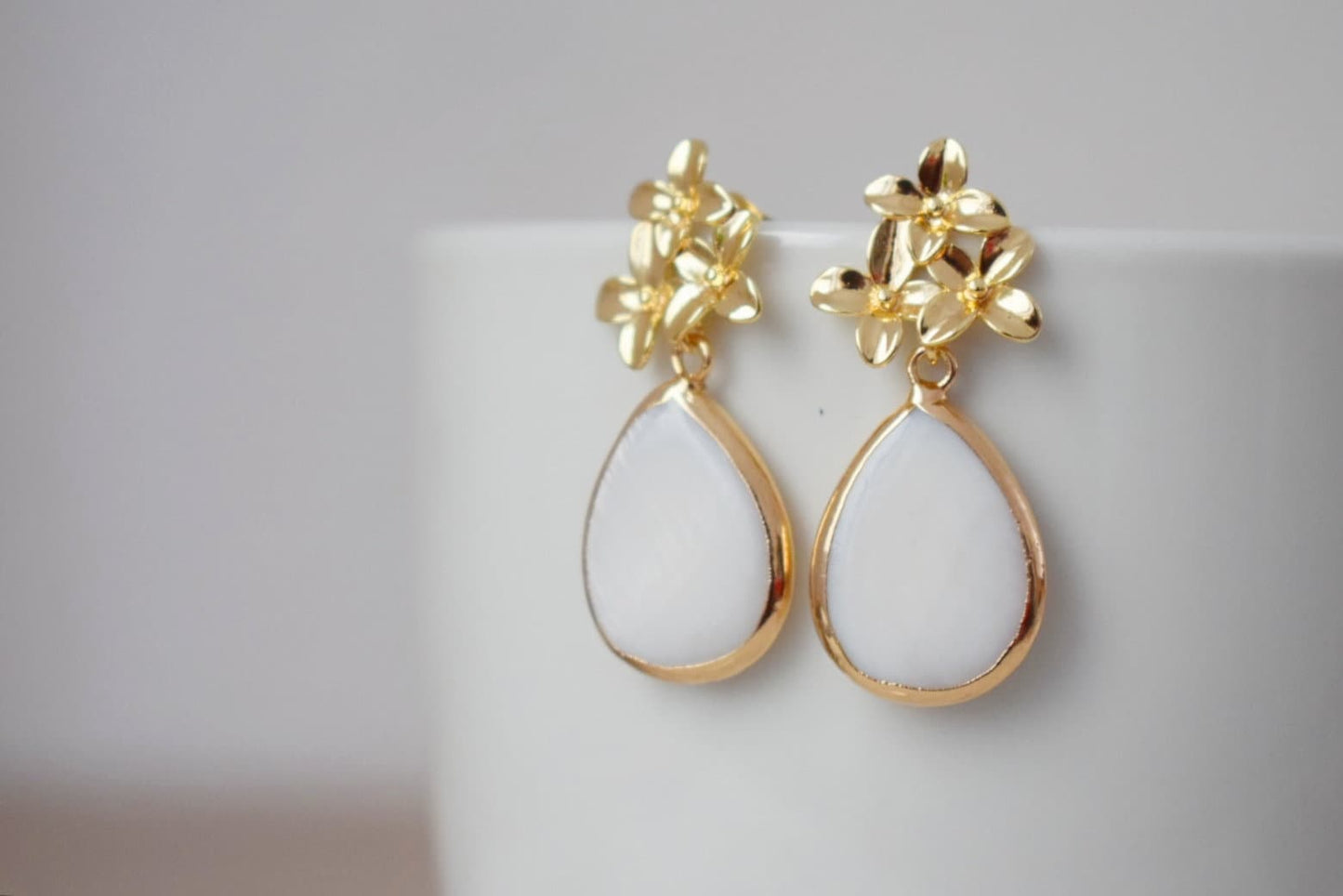 Teardrop freshwater pearl with 18K gold plated flower stud earrings, Pendant dangle drop shell earrings, Bridesmaid, Wedding pearl jewelry
