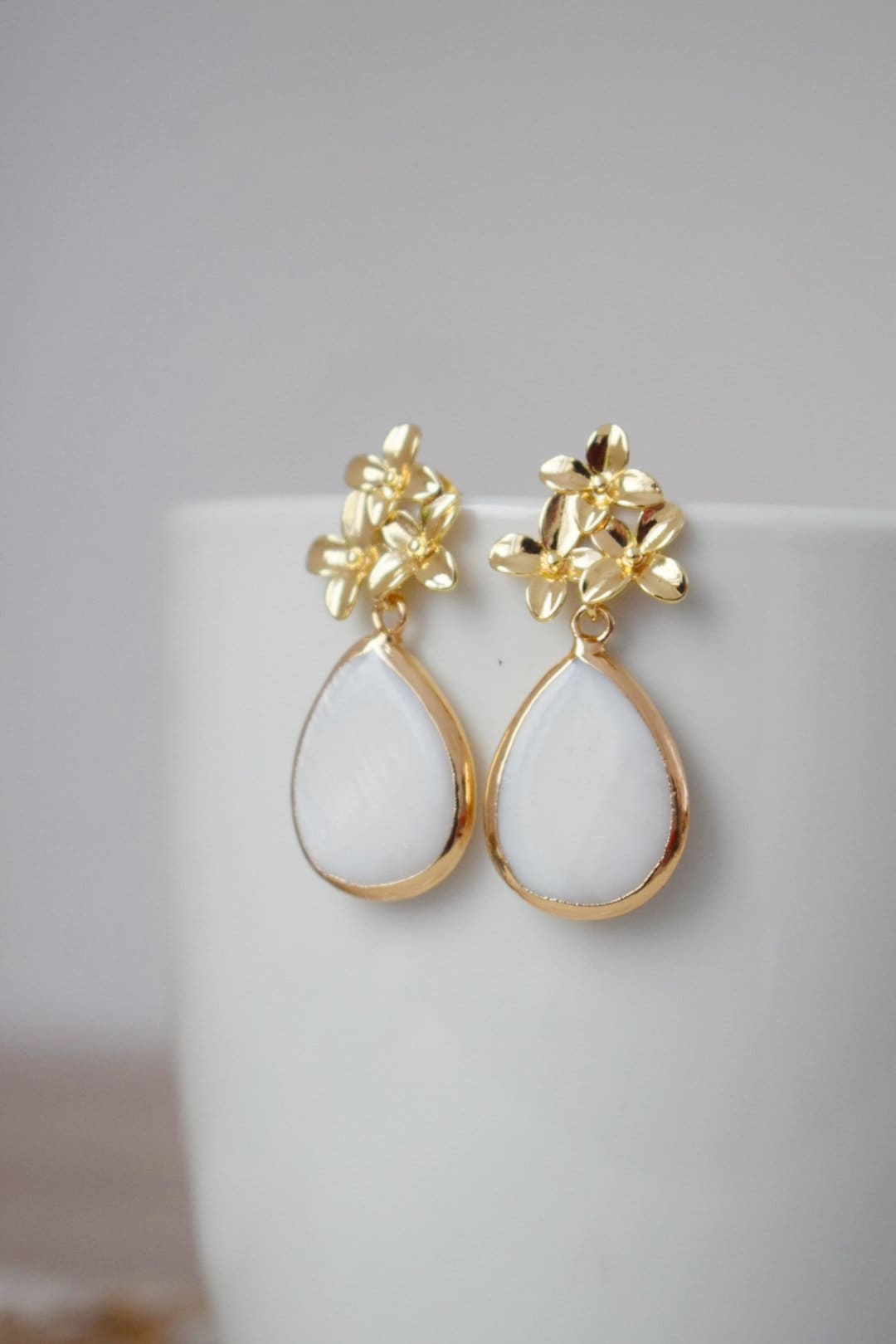 Teardrop freshwater pearl with 18K gold plated flower stud earrings, Pendant dangle drop shell earrings, Bridesmaid, Wedding pearl jewelry