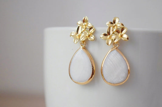 Teardrop freshwater pearl with 18K gold plated flower stud earrings, Pendant dangle drop shell earrings, Bridesmaid, Wedding pearl jewelry