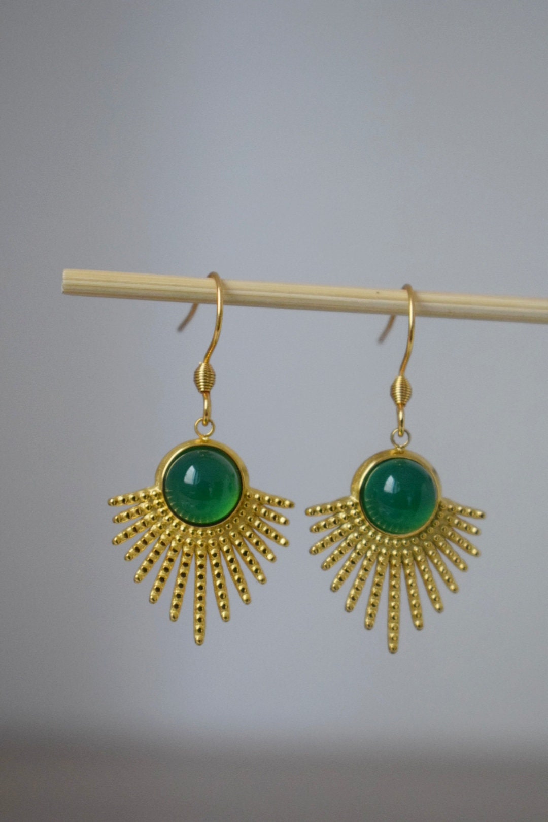 Green agate earrings, Sun rays dangling earrings, Sunburst, Green gemstone drop earrings, Celestial, Gold plated stainless steel jewelry