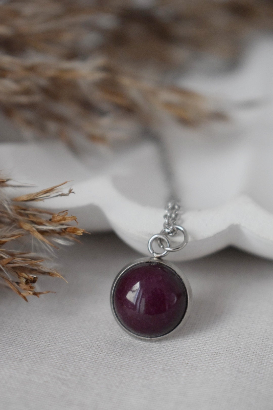 Red jade pendant necklace for women gold, red necklace, red gemstone necklace pendant, birthstone, jade jewelry, gift necklace for her