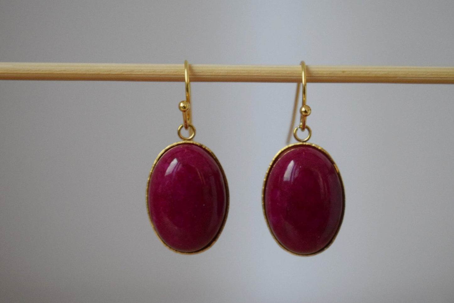 Red Jade Earrings, Oval Gemstone Hanging Earrings, Gold Plated Wine Red Earrings, Dangle Drop Stone Earrings For Women, Jade Jewelry Gift