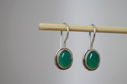 Mother's day gifts, Small green onyx earrings in 925 sterling silver, Natural stone, Unique oval gemstone earrings, Minimalist jewelry