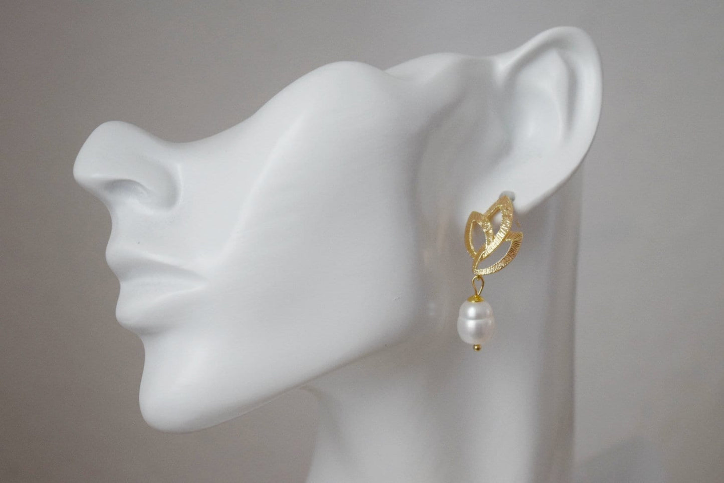 Leaf stud earrings with freshwater pearl, Art nouveau dangle earrings, Wedding Jewelry, Best gift for her