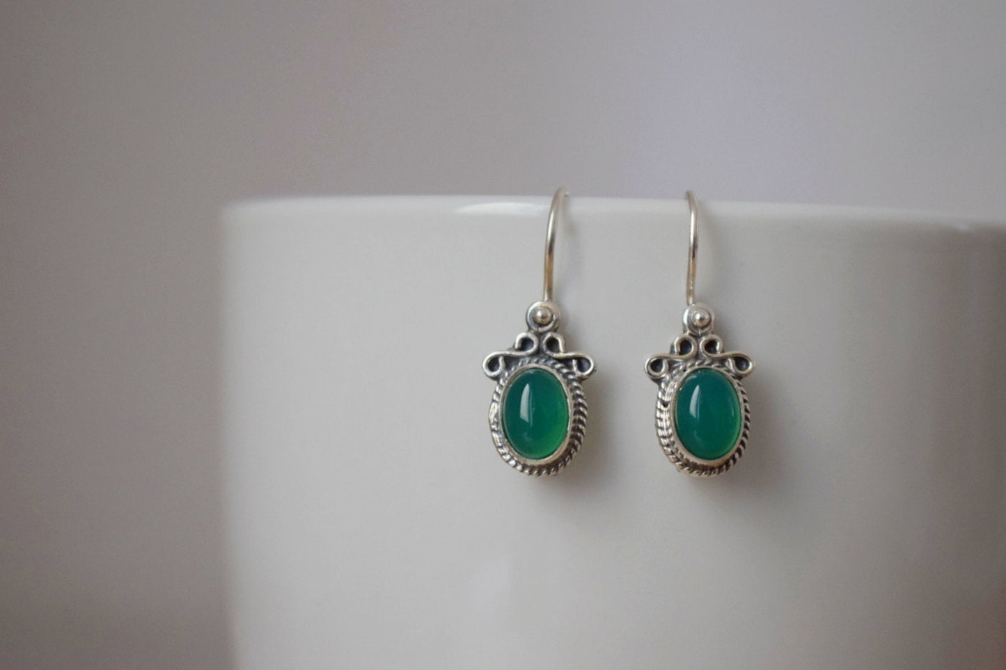 Green onyx earrings sterling silver, Boho gemstone earrings, Lightweight ornament earrings, Unique natural stone jewelry, Mother's day gift