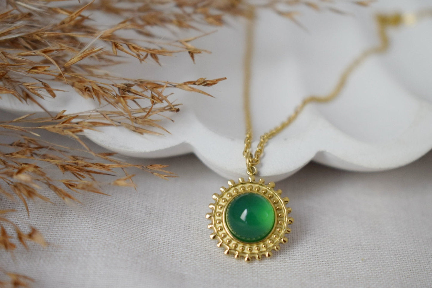 Necklace green agate, 14k gold plated stainless steel round gemstone pendant, Sun pendant minimalist, Birthstone unique jewelry gift for her