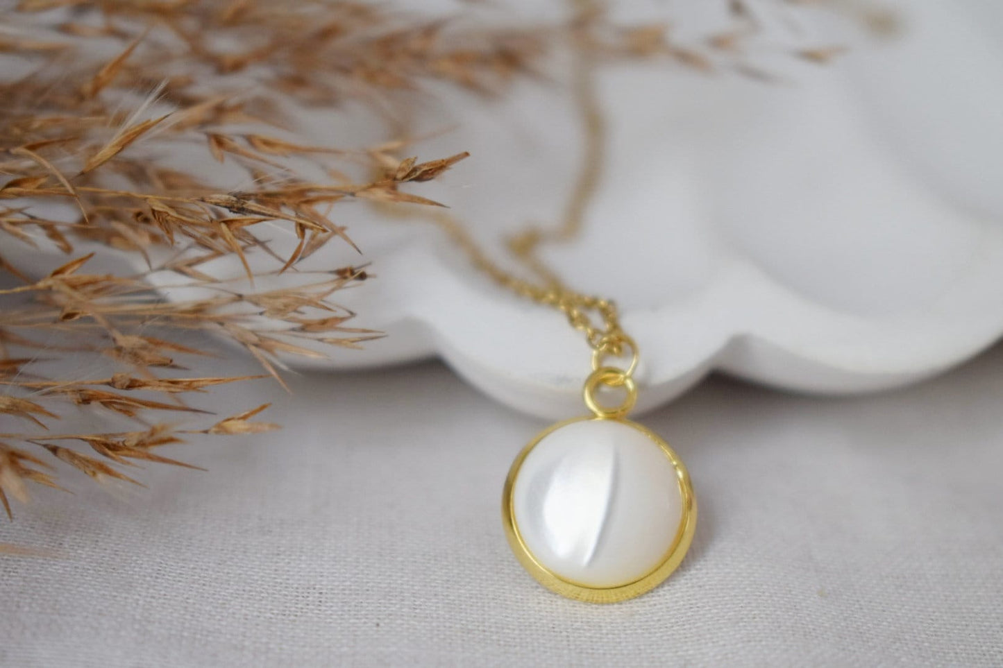 Mother of pearl clip on earrings, 12mm, White pearl shell, Gold plated stainless steel, Pearl ear clips women, Non pierced earrings, Jewelry