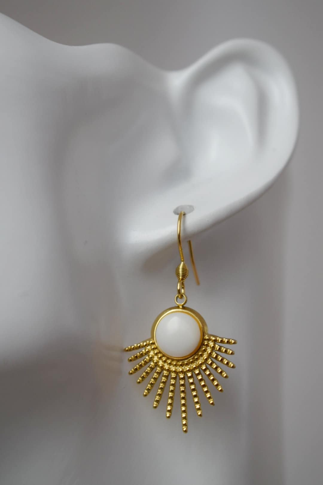 Mother of pearl earrings with 18k gold plated stainless steel sun rays pendant and earrings hooks, Sunburst, Celestial jewelry, Unique gift