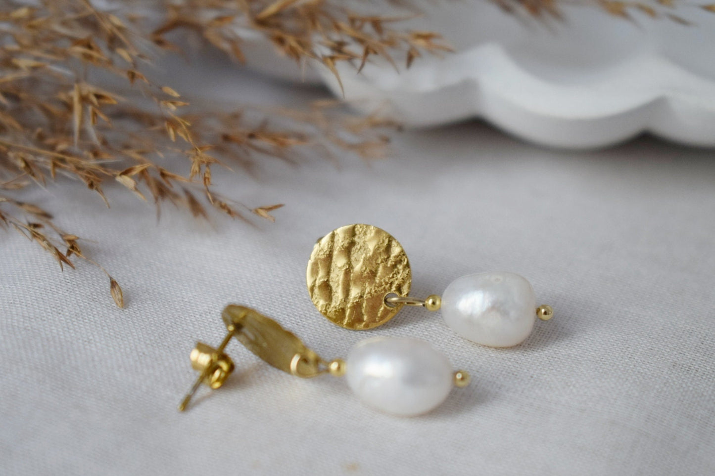 Freshwater pearl stud dangle earrings, Bridesmaid Gifts, Post Earrings, Unique pearl jewelry, Anniversary gift for women, Mother's day gift