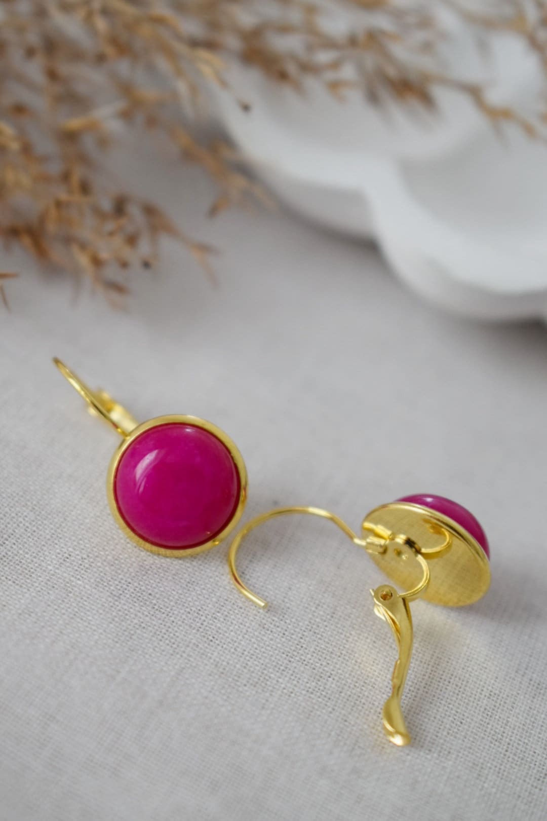 Pink Jade Earrings, Edelstein Round Earrings, Magenta Earrings, 12mm Lever Back Earrings, Stainless Steel, Jade Gold Jewelry, Gift For Her