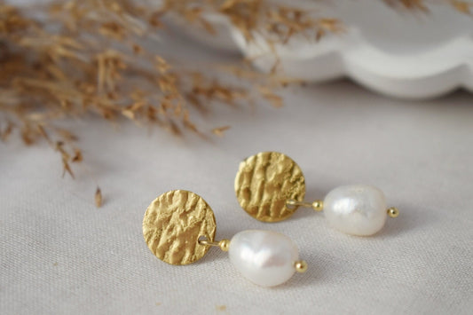 Freshwater pearl stud dangle earrings, Bridesmaid Gifts, Post Earrings, Unique pearl jewelry, Anniversary gift for women, Mother's day gift