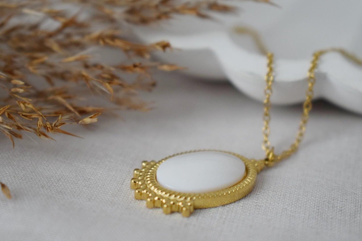 Freshwater pearl necklace, Oval shell pendant, Victorian Necklace For Women, Unique Statement Necklace, Jewelry Gift For Her