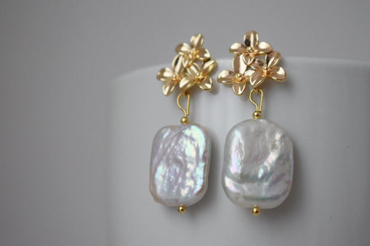 Baroque Keshi Pearl Earrings, Freshwater Pearl Jewelry, 18K Gold Plated Flower Studs, Vintage Style Bridal Jewelry, Perfect Bridesmaid Gift