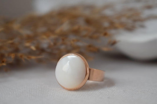 Mother of pearl rose gold ring for women, Shell Adjustable ring, Everyday white round ring, Jewelry gift for her