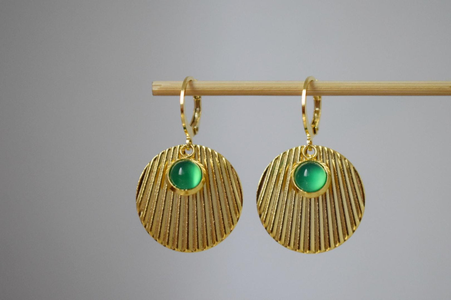 Green agate earrings, Round disc earrings, 24k gold plated stainless steel earrings, Lightweight jewelry, Best christmas gift for her