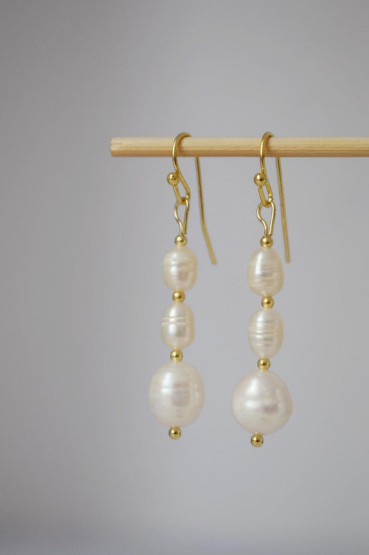 Freshwater Pearl Earrings, Statement Dangle Drop Earrings, 18k Gold Plated Surgical Stainless Steel hooks, Wedding Jewelry, Anniversary Gift