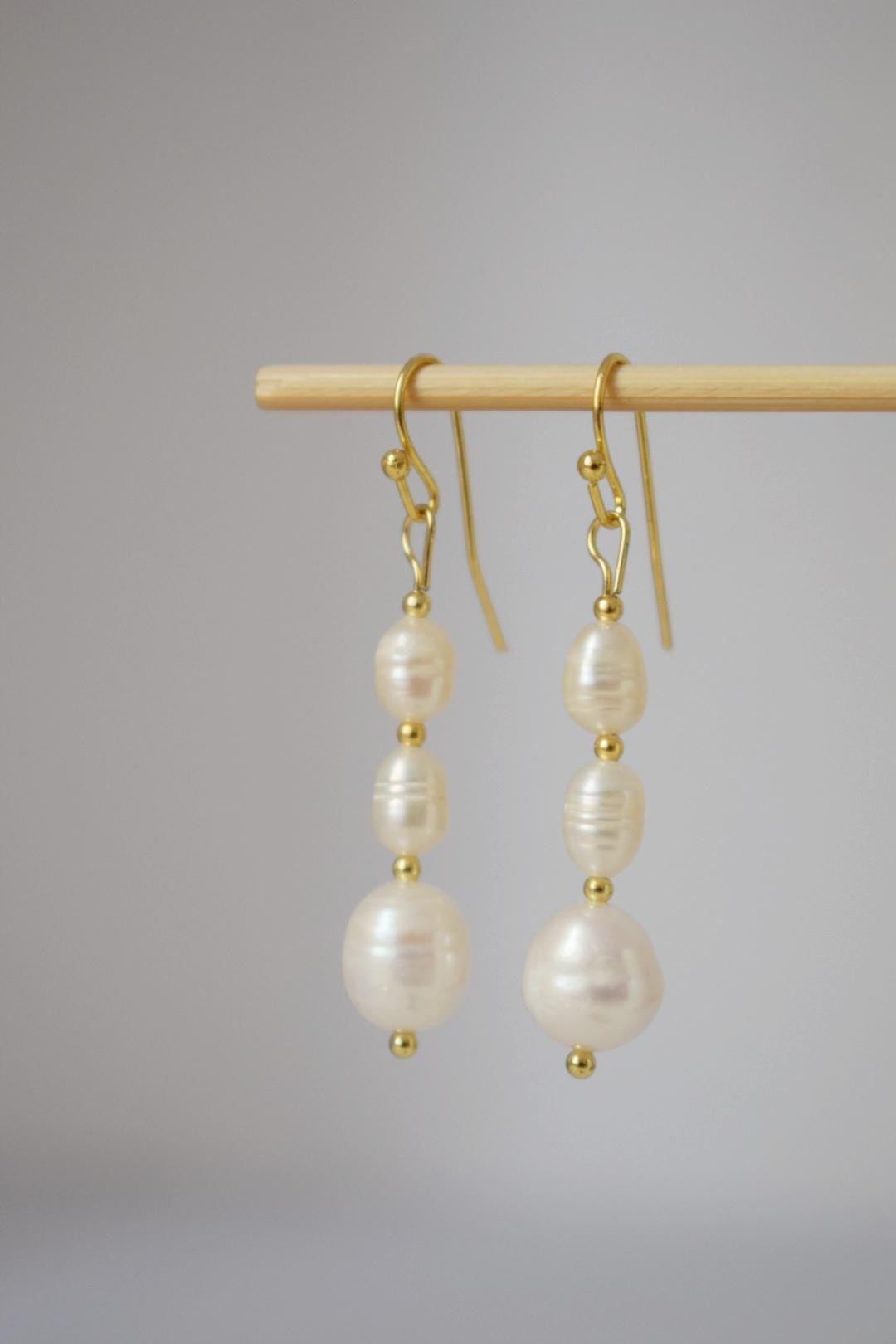 Freshwater Pearl Earrings, Statement Dangle Drop Earrings, 18k Gold Plated Surgical Stainless Steel hooks, Wedding Jewelry, Anniversary Gift